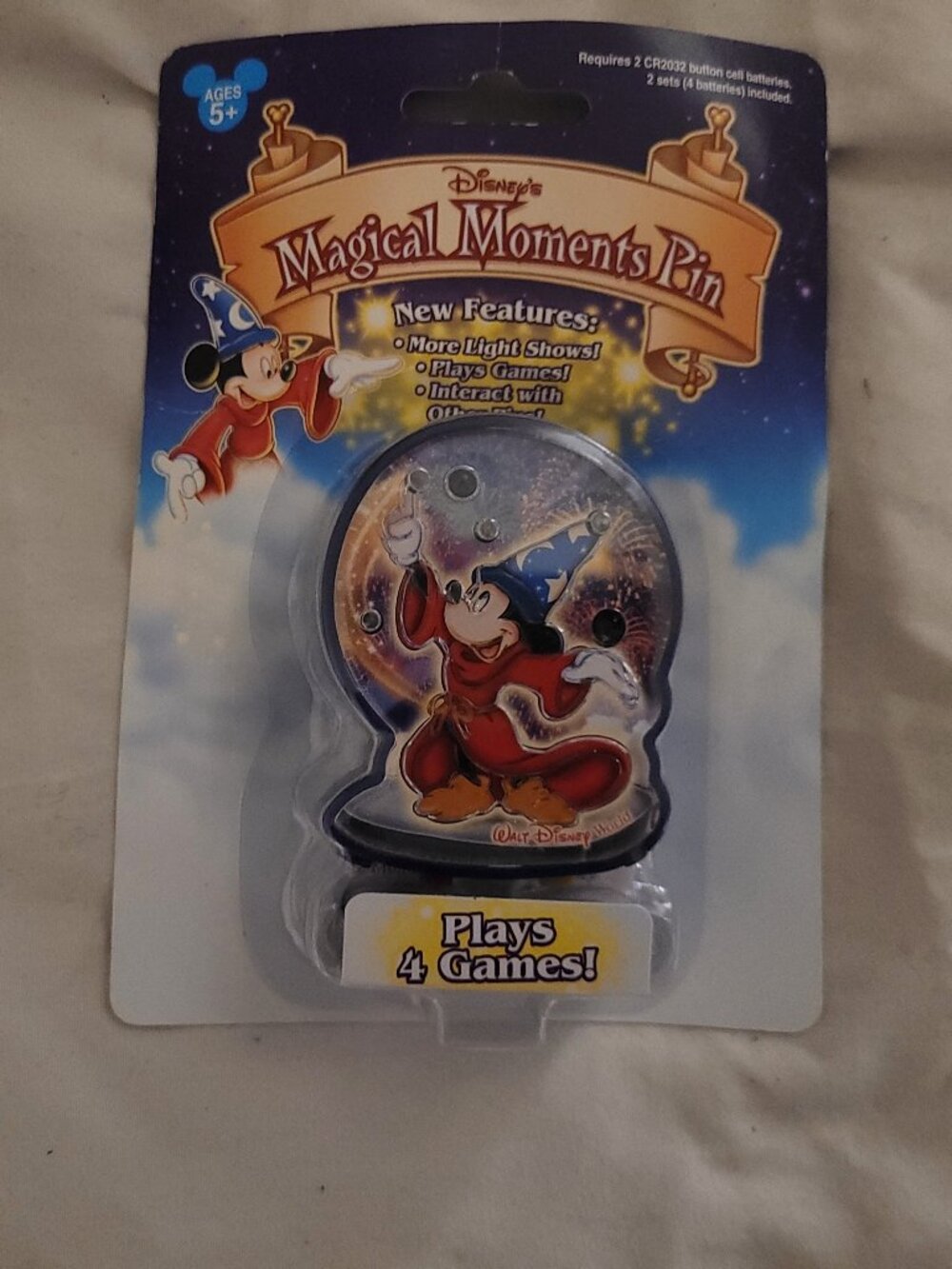 Disney’s Magical Moments Pin 19352, Sorcerer’s Apprentice Mickey Mouse, 2003